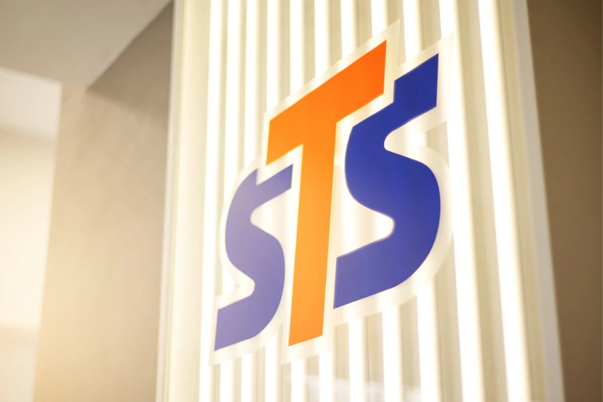 STS波兰体育博彩门店背景图